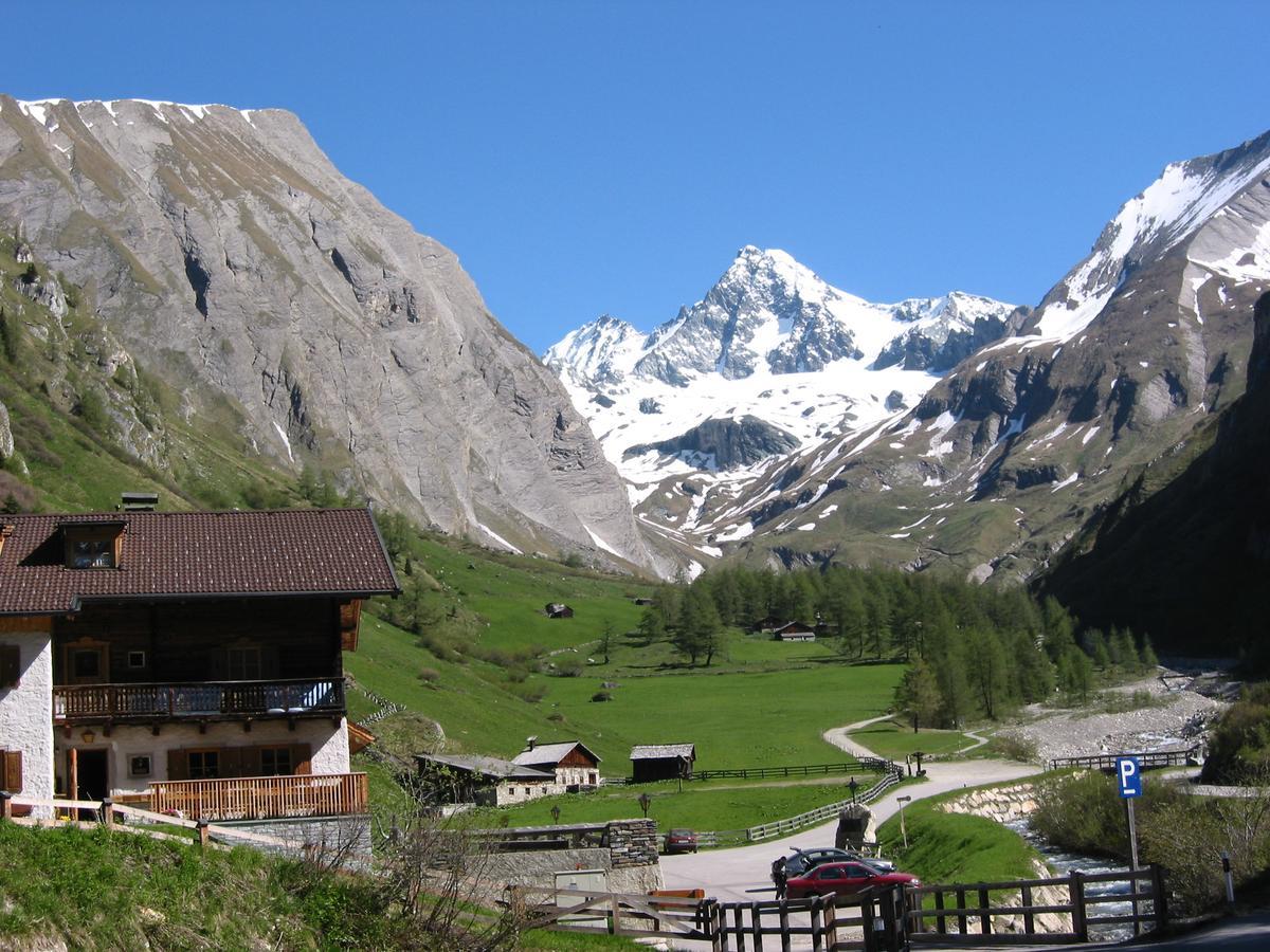 ホテルAlpengasthof Lucknerhaus Kals-am Großglockner エクステリア 写真