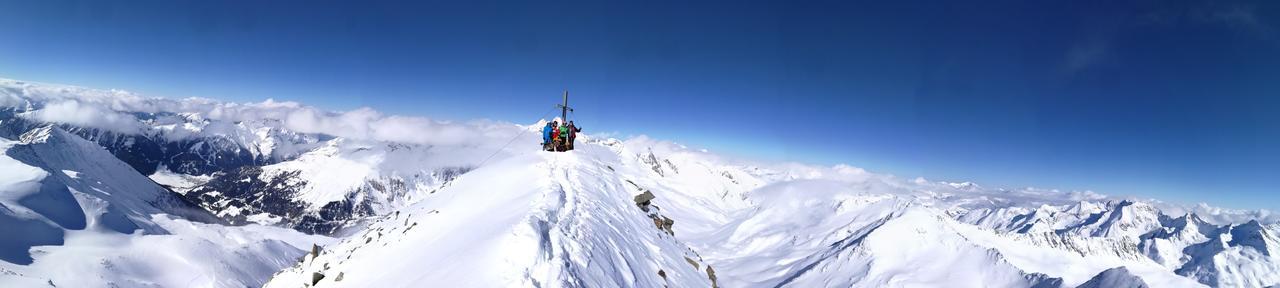 ホテルAlpengasthof Lucknerhaus Kals-am Großglockner エクステリア 写真