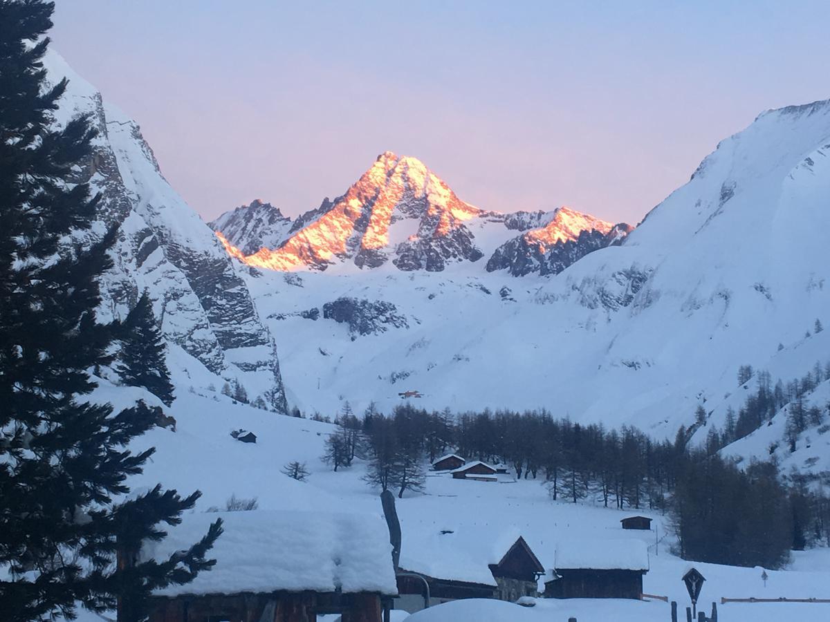 ホテルAlpengasthof Lucknerhaus Kals-am Großglockner エクステリア 写真