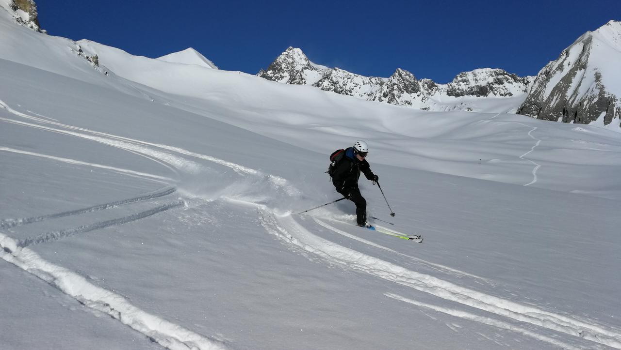 ホテルAlpengasthof Lucknerhaus Kals-am Großglockner エクステリア 写真